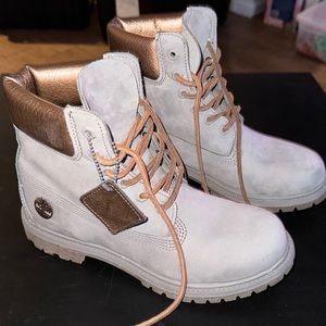 Women’s size 8.5 Timberland boots